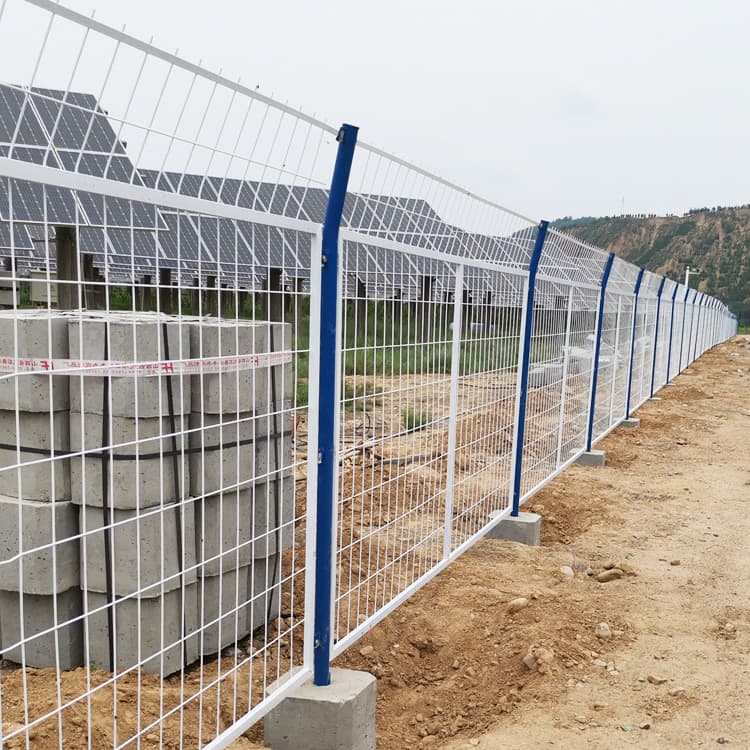 Fencing for Solar Farms Isn’t an Afterthought—Here’s What Engineers Get Right (and Wrong)